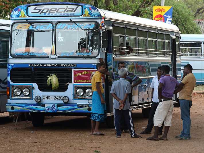 J18_3637 Bus stopped.JPG